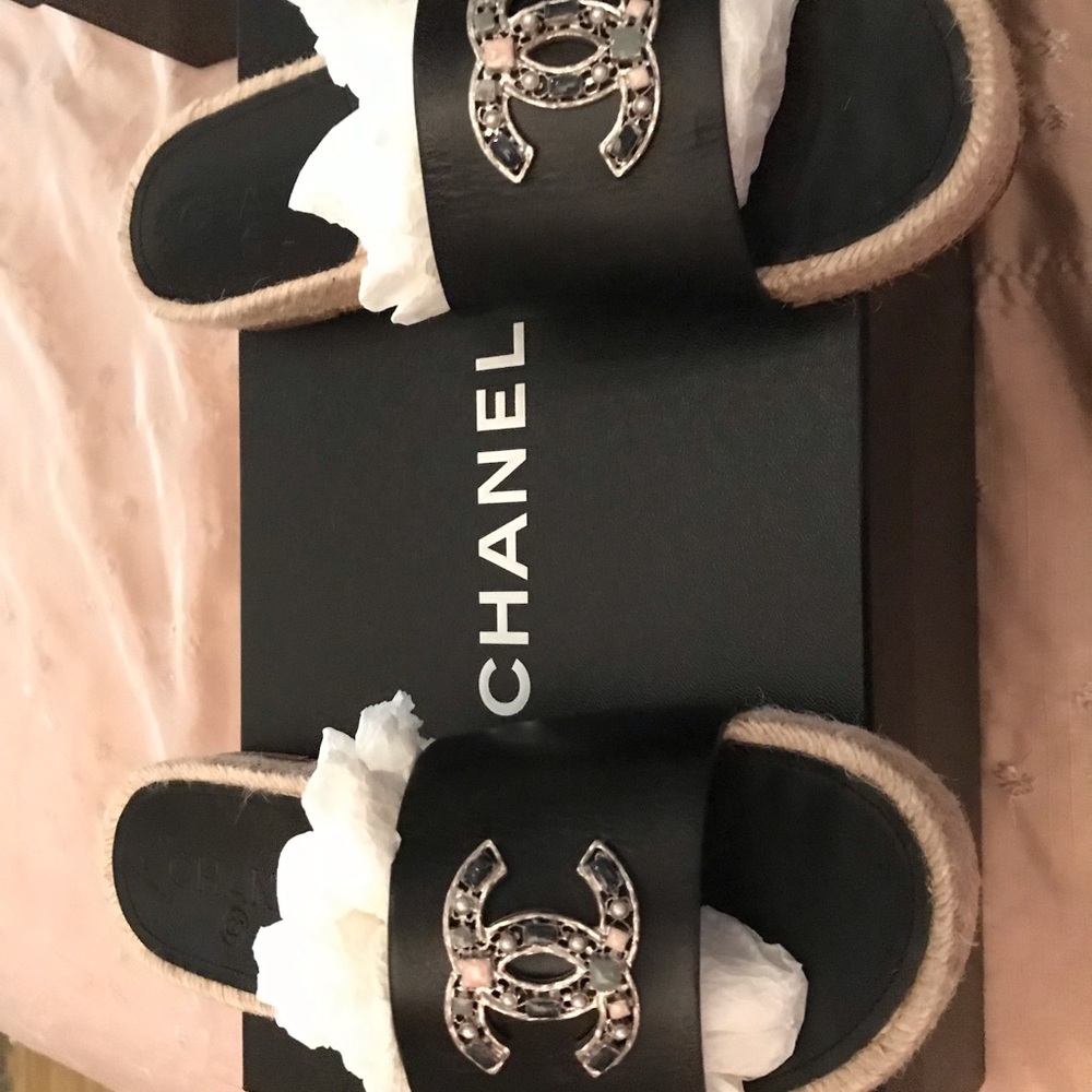 SOLD!!! Chanel Espadrilles Sandal - Picture 3 of 8